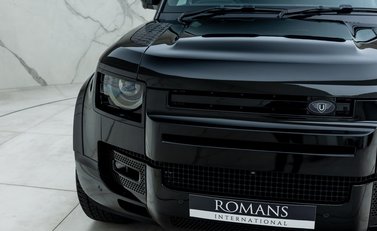 Land Rover Defender 90 V8 P525 Urban 25