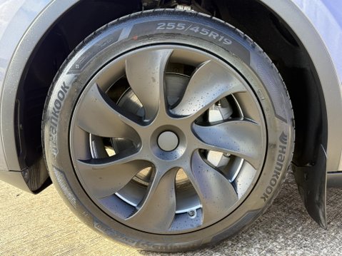 Tesla Model Y SUV 5dr Electric Auto RWD (346 ps) 17