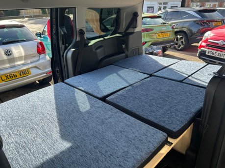 Ford Grand Tourneo Connect TITANIUM TDCI 36