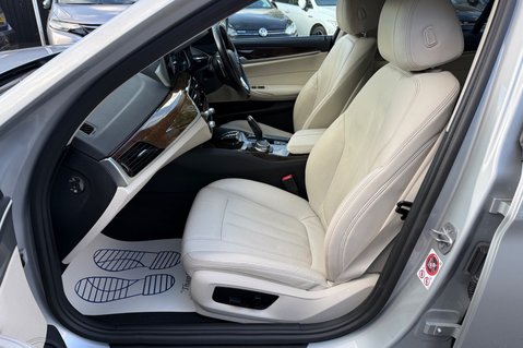 BMW 5 Series 520D XDRIVE SE - 360 DEGREE CAMERAS - IVORY LEATHER 3