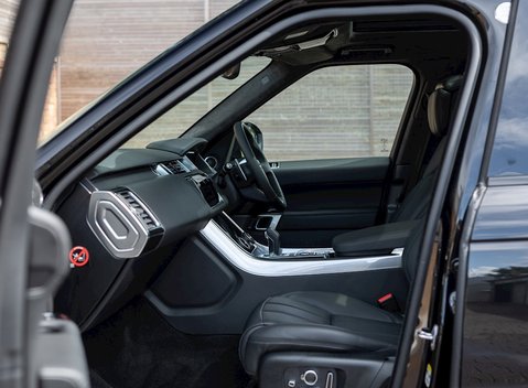 Land Rover Range Rover Sport 4.4 SDV8 Autobiography Dynamic 16