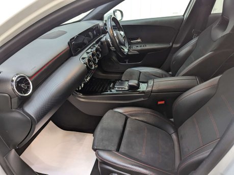 Mercedes-Benz A Class 1.3 A 200 AMG Line Exeutive Auto 5dr 54