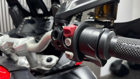 Ducati Multistrada 1200 1200 S Adventure Bike 2015 only 7K full Ducati history 24