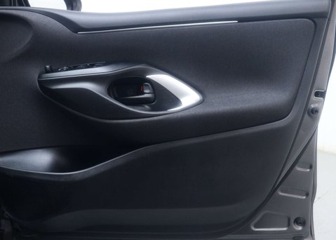 Toyota Yaris 1.5 Yaris Design HEV CVT 5dr 42