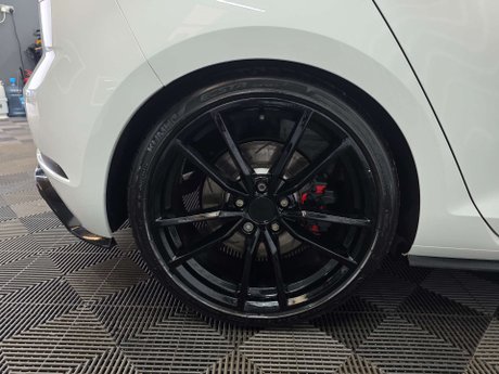 Volkswagen Golf 2.0 TSI R Hatchback 5dr Petrol DSG 4Motion Euro 6 (s/s) (310 ps) 27