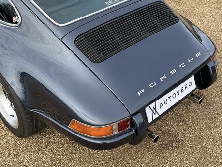 Porsche 911 CARRERA 3.2 BACK-DATE 23