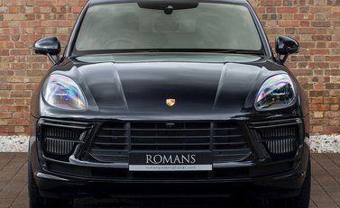 Porsche Macan Turbo 4