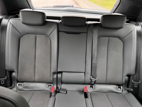 Audi Q3 2.0 TFSI 45 S line S Tronic quattro Euro 6 (s/s) 5dr 38