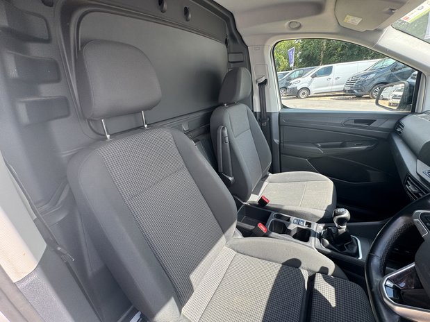 Volkswagen Caddy SWB L1H1 Low Roof Commerce Pro Air Con Alloys Sensors EURO 6 NO VAT 14