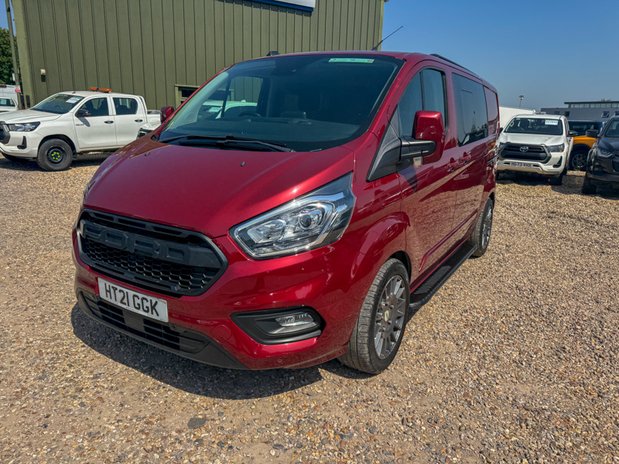 Ford Transit Custom Crew Cab SWB L1H1 Low Roof Limited 300 Air Con Alloys Sensors EURO 6 3