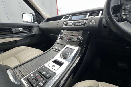 Land Rover Range Rover Sport 3.0 SD V6 HSE Black SUV 5dr Diesel Auto 4WD Euro 5 (255 bhp) 46