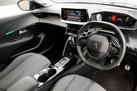 Peugeot 208 PURETECH ALLURE PREMIUM PLUS S/S