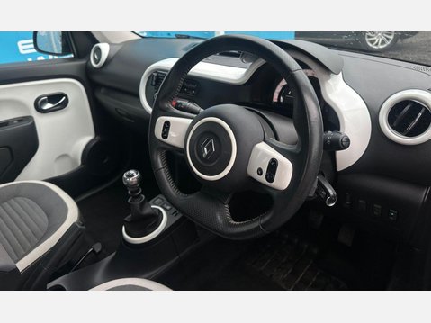 Renault Twingo 0.9 TCe ENERGY Dynamique Hatchback 5dr Petrol Manual Euro 6 (s/s) (90 ps) 7