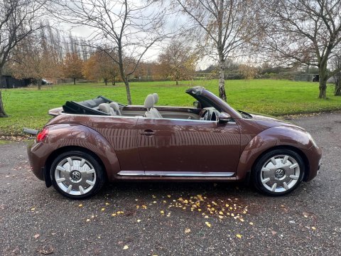 Volkswagen Beetle DESIGN TSI BLUEMOTION TECHNOLOGY 38