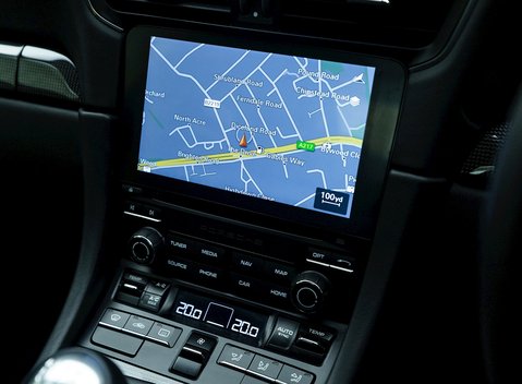 Porsche 911 (991.2) GT3 Touring 17