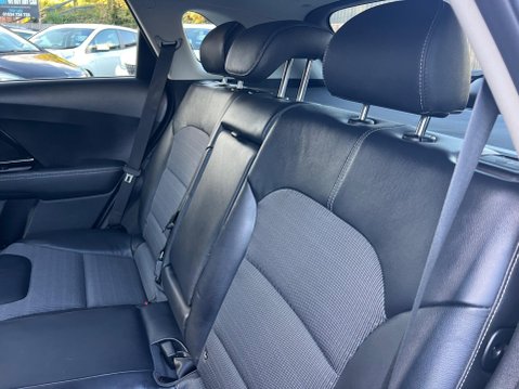 Kia Niro 1.6h GDi 2 DCT Euro 6 (s/s) 5dr 28