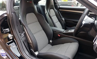 Porsche 911 50th Anniversary Edition 16