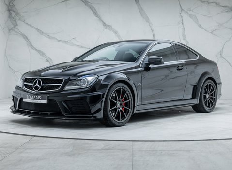 Mercedes-Benz C63 AMG BLACK SERIES 1
