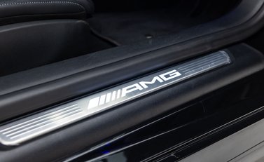Mercedes-Benz Amg GT 63 PREMIUM + 27