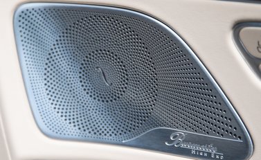 Mercedes-Benz M Class S600 27