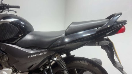 Honda CBF125 CBF 125 2010 RUNNING PROJECT BIKE 26K LEARNER LEGAL 125CC 9