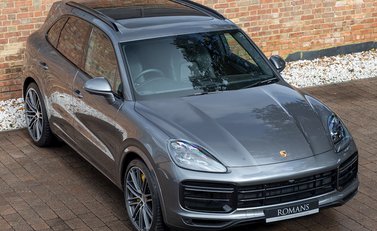 Porsche Cayenne Turbo S E-Hybrid 8