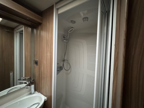 Swift Kon Tiki 669 29