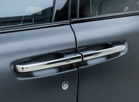 Rolls-Royce Cullinan Black Badge 40