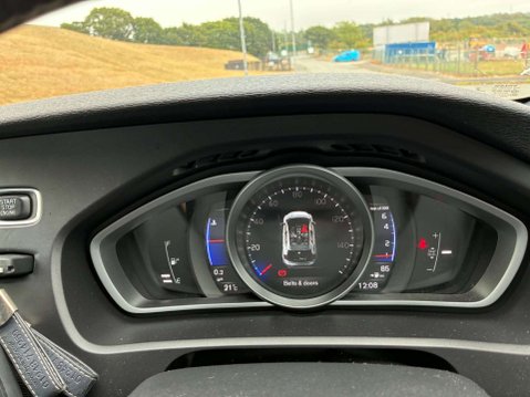 Volvo V40 2.0 V40 R-Design T2 5dr 19