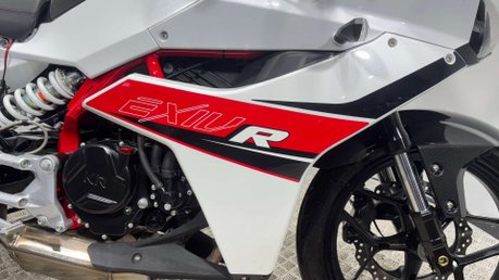 Hyosung GD 2016 ONLY 1K VERY CLEAN LIGHT WEIGHT SPORTS BIKE 250CC NEW MOT 22