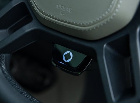 Land Rover Defender 110 OCTA EDITION ONE 15