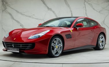 Ferrari GTC4 Lusso V12 1