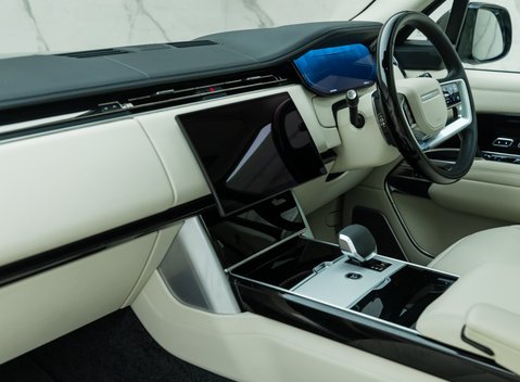 Land Rover Range Rover D350 AUTOBIOGRAPHY LWB 22