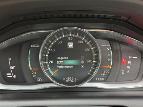 Volvo XC60 2.0 D4 R-Design Nav Auto Euro 6 (s/s) 5dr 72