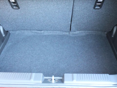 Suzuki Swift 1.2 Hybrid ULTRA 26