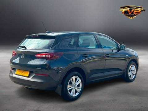 Vauxhall Grandland X 1.2 Grandland X SE T S/S 5dr *NATIONAL DELIVERY* 30