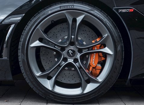 McLaren 720S 12