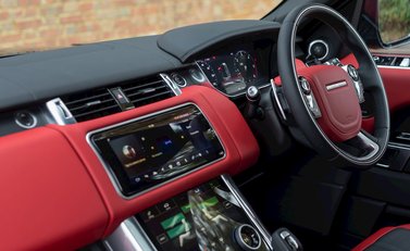 Land Rover Range Rover Sport 3.0 SDV6 Autobiography Dynamic 17