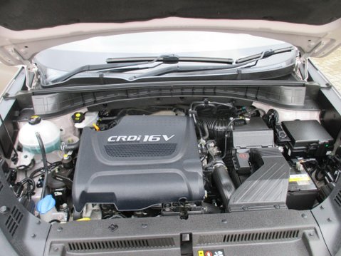 Hyundai TUCSON 2.0 CRDi SE Nav 4WD Euro 6 5dr 56