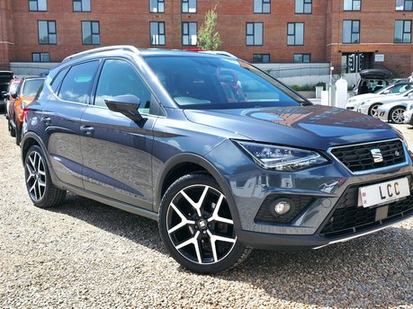SEAT Arona TSI FR SPORT DSG AUTOMATIC! SMARTPHONE LINK! HEATED SEATS!