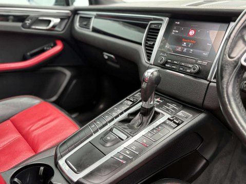 Porsche Macan 3.0 Macan S D Semi-Auto 4WD 5dr 19