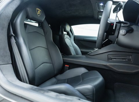 Lamborghini Aventador S LP 740-4 11