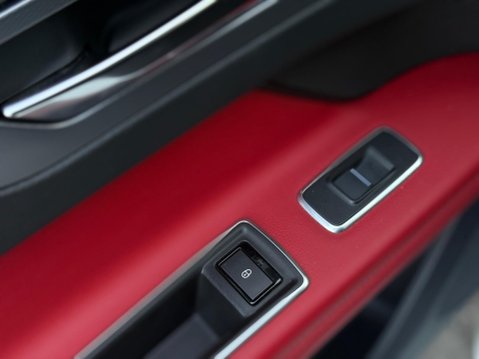 Jaguar XF 2.0d R-Sport Auto Euro 6 (s/s) 4dr 70