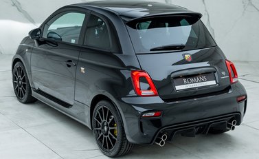 Abarth 695 Competizione 9