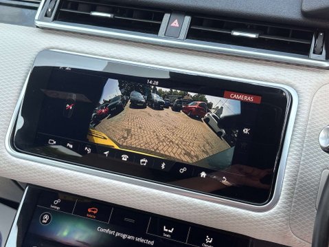 Land Rover Range Rover Velar 2.0 D180 R-Dynamic SE SUV 5dr Diesel Auto 4WD Euro 6 (s/s) (180 ps) 79