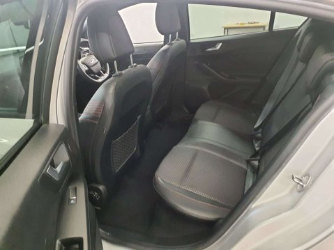 Ford Focus 1.5 Focus ST-Line X Auto 5dr 13