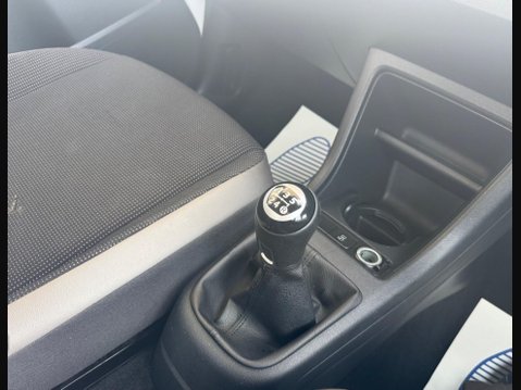 Volkswagen Up 1.0 BlueMotion Tech High up! Euro 5 (s/s) 5dr 21