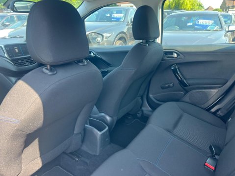 Peugeot 208 1.2 PureTech Signature Euro 6 (s/s) 5dr 22