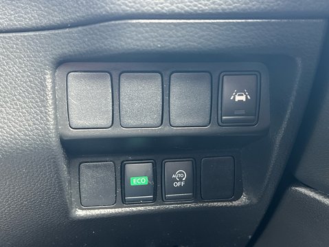 Nissan Qashqai DIG-T N-MOTION DCT 33