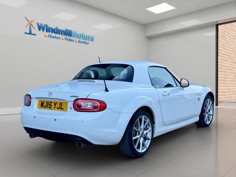 Mazda MX-5 2.0i Sport Tech Roadster Euro 5 2dr 9